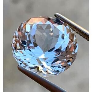 12 Carat Aquamarine Confection!!